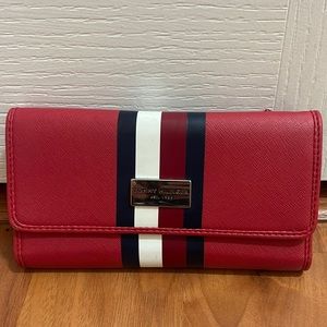 I selling Tommy Hilfiger Wallet